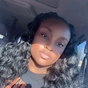 Meet your Posher, Juanice